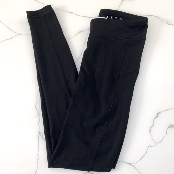 AERO black yoga leggings